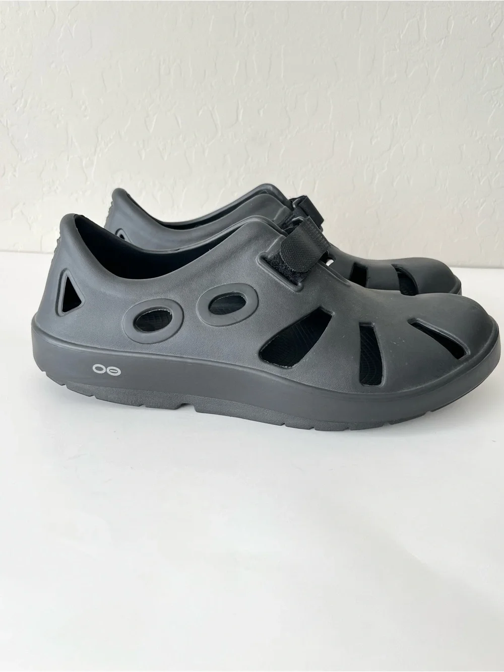 Oofos OOcandoo black waterproof sandals black mens 13